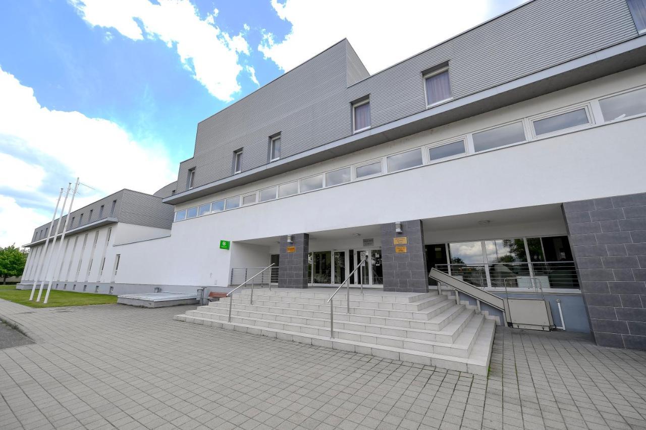 Campus Hotel Debrecen Exterior foto