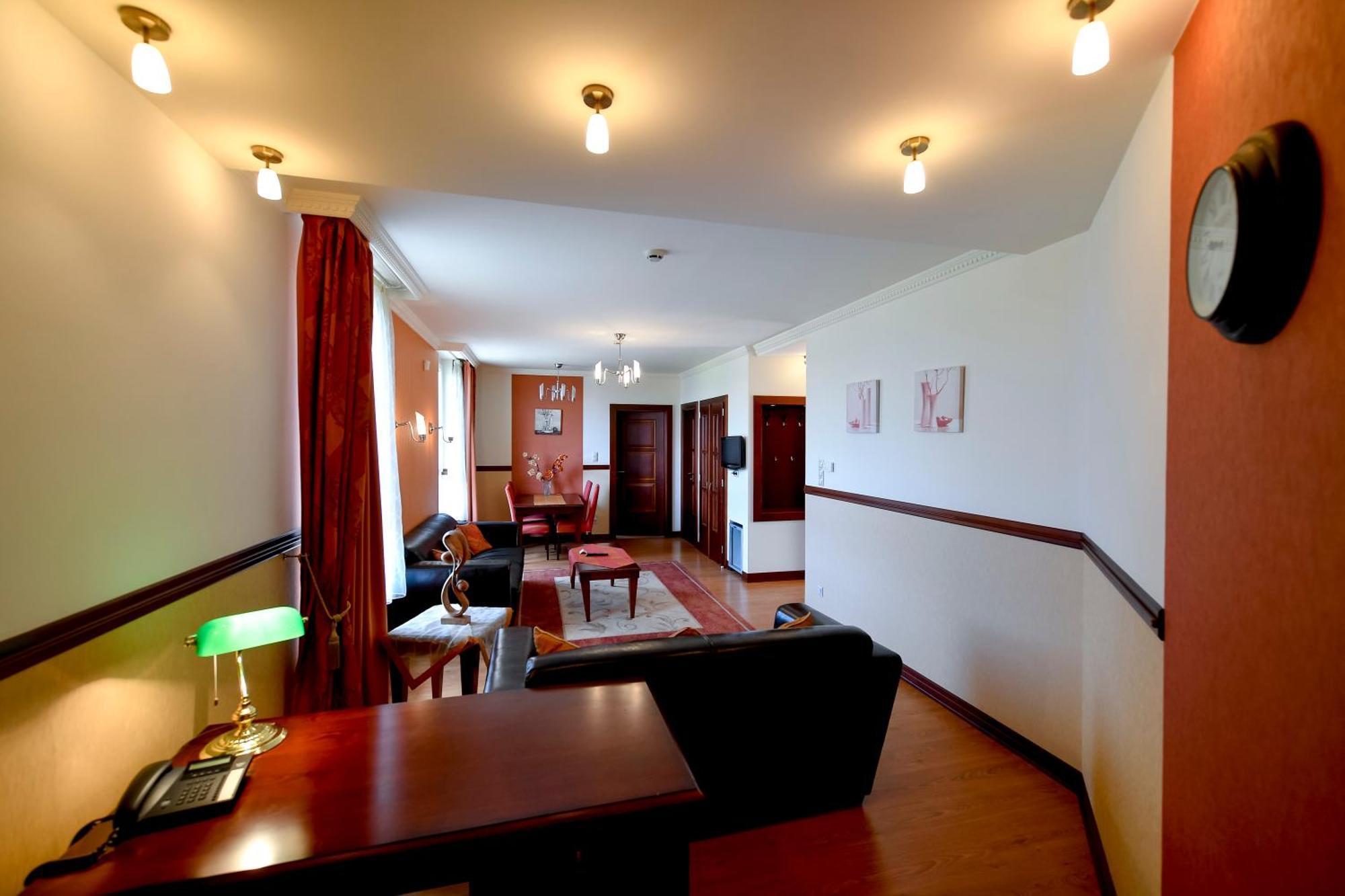 Campus Hotel Debrecen Exterior foto